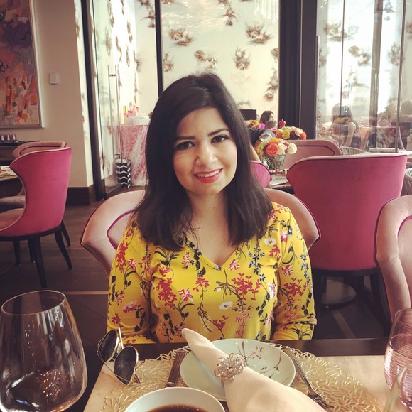 Meet your Posher, Sara - Picture 1 of 1